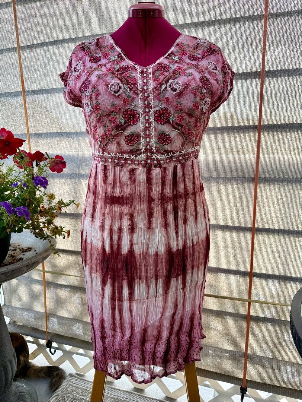Sundance Gemi Embroidered Tie-Dye Midi Dress in Mauve Pink